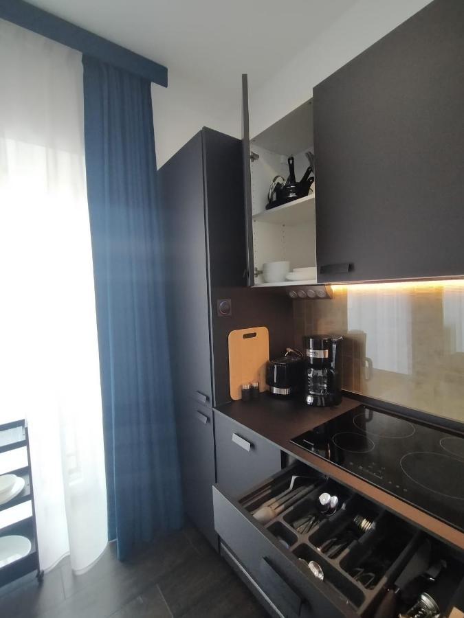 Apartamento Near Sanktuarium Beautiful View And Free Parking Cracovia Exterior foto