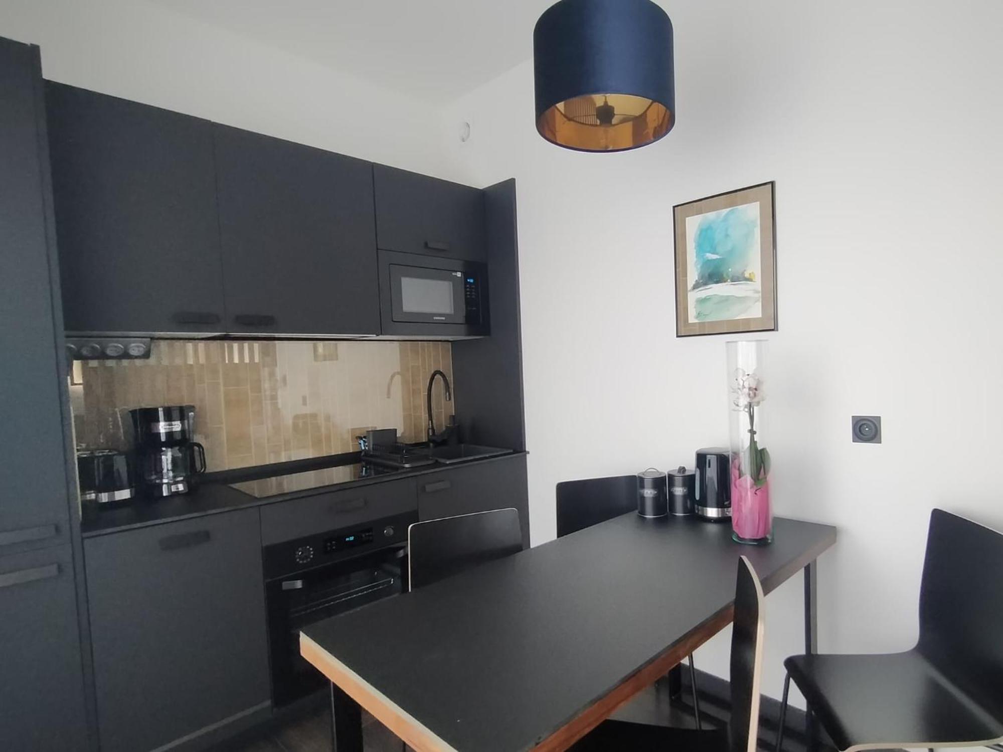 Apartamento Near Sanktuarium Beautiful View And Free Parking Cracovia Exterior foto