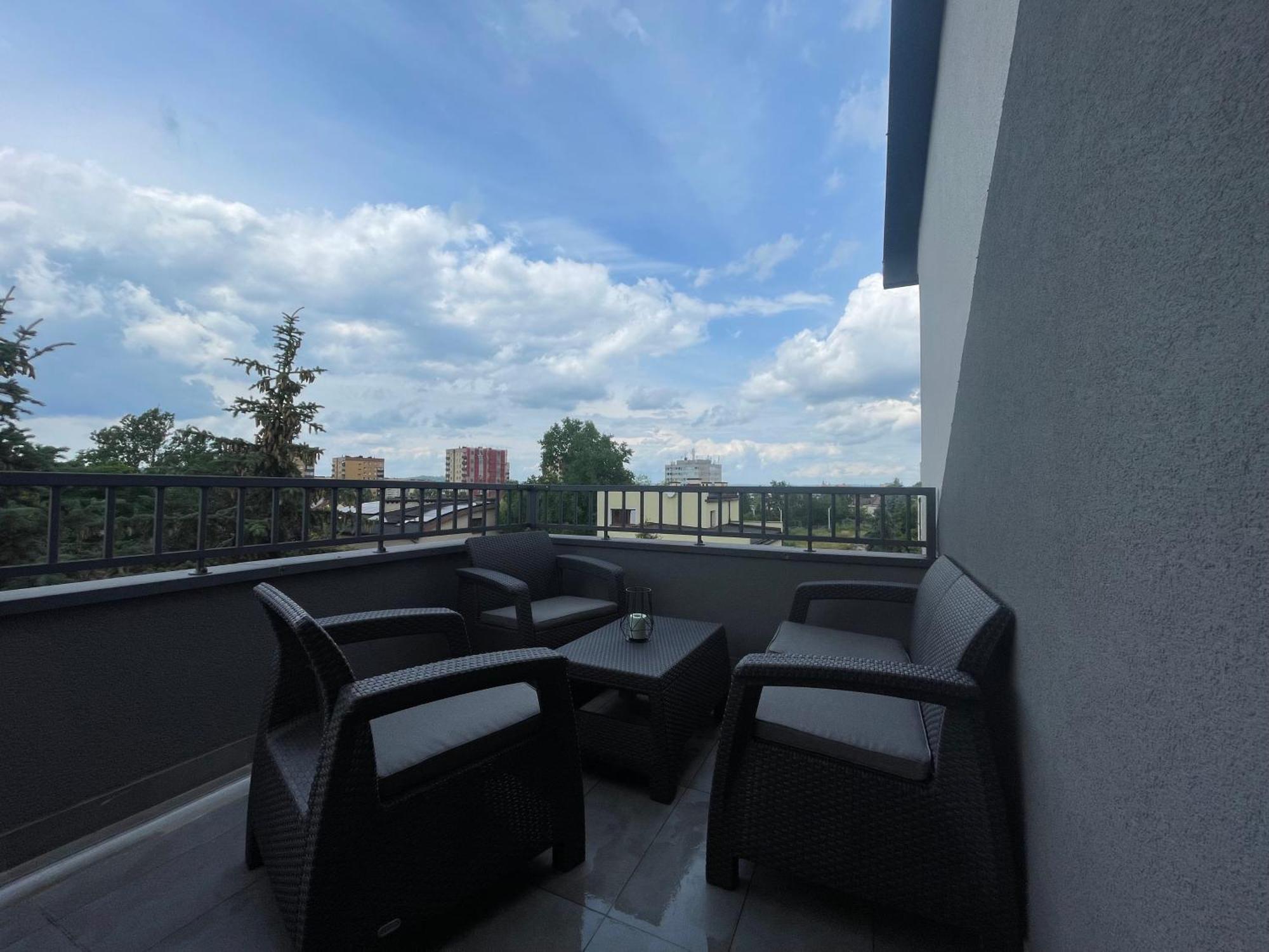 Apartamento Near Sanktuarium Beautiful View And Free Parking Cracovia Exterior foto